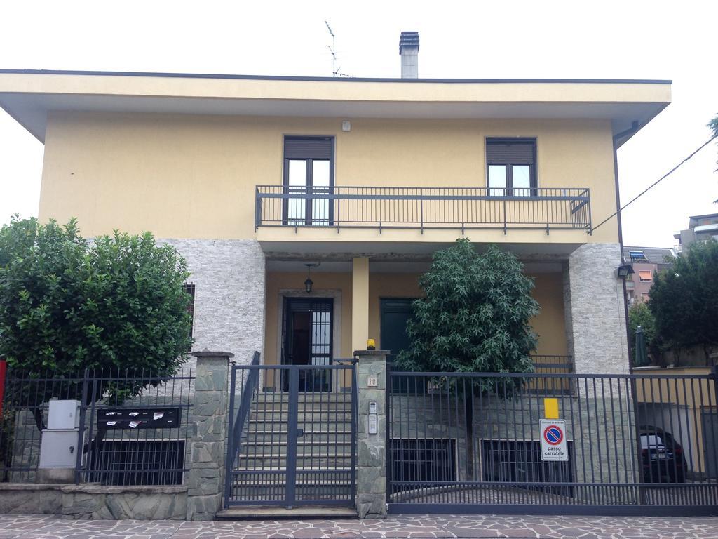 Ferienwohnung Antonella'S House Bresso Zimmer foto